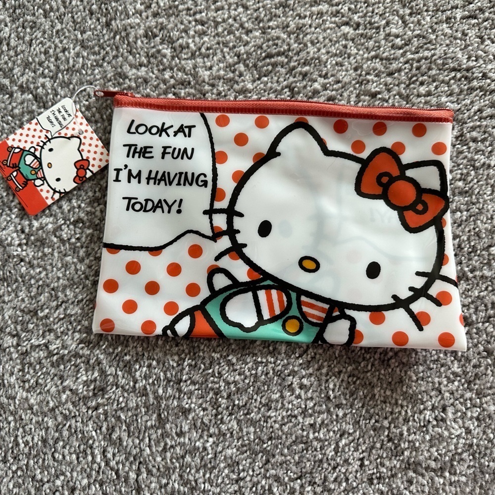 Hello Kitty small pouch